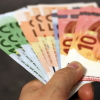 EURO - money-1005464 1920 httpspixabay.comitphotosdenaro-banconota-euro-mano-valuta-1005464